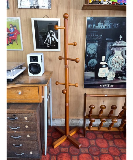 HANGER STAND