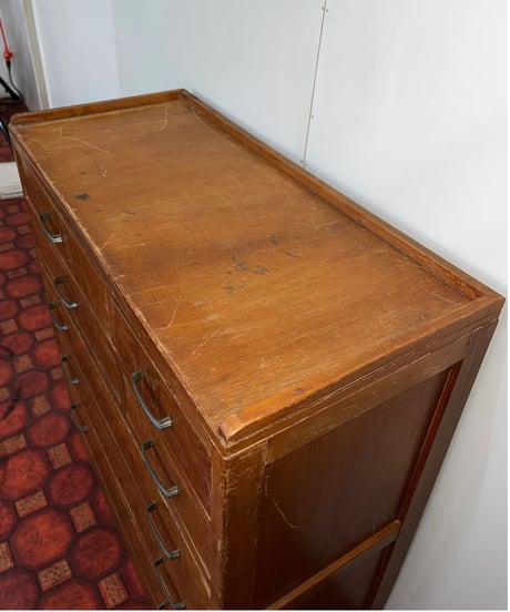 RETRO CHEST