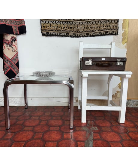 GLASS LOW TABLE