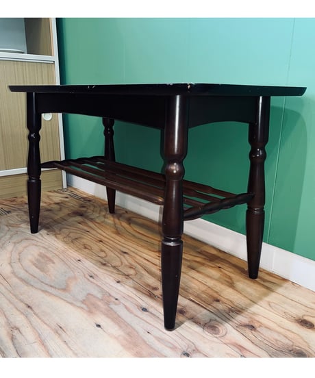RETRO COFFEE TABLE