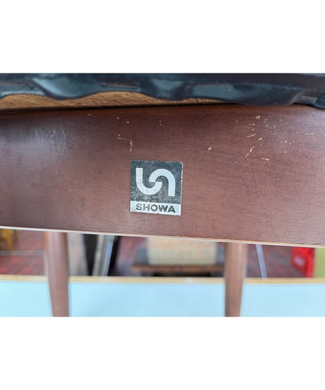 ROUND STOOL