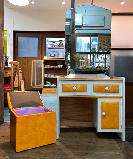 RETRO COLOR DRESSER & STOOL SET