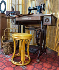 BROTHER VINTAGE SEWING MACHINE