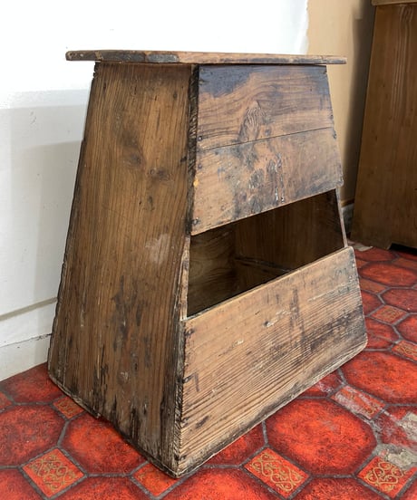 WOOD STEP STOOL