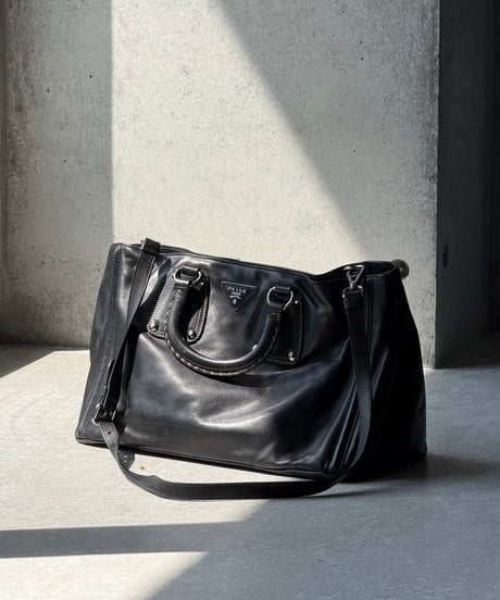 PRADA カーフレザーバッグ