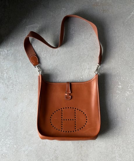 HERMÈS　初代ヴィンテージエヴリンPM　ヴォー・バレニアレザー/シルバー