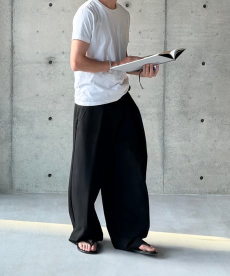 PRADA シンプルクルーネックTシャツ