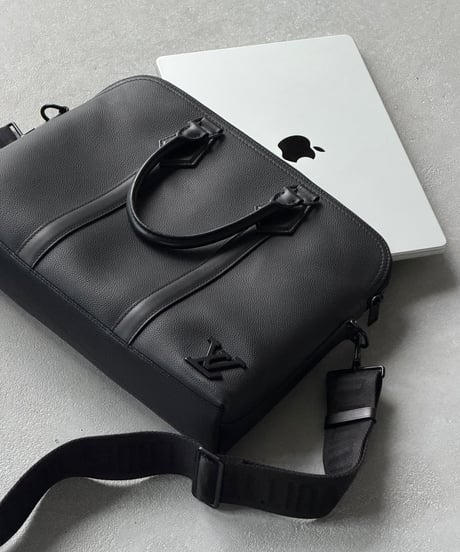 LOUIS VUITTON TAKEOFF BRIEFCASE