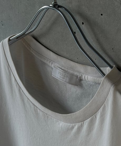 PRADA シンプルクルーネックTシャツ