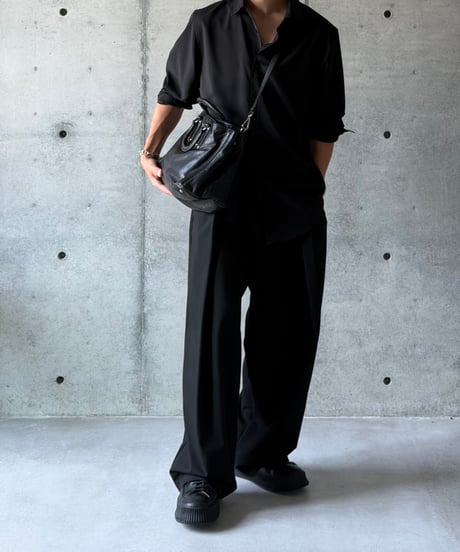PRADA カーフレザーバッグ