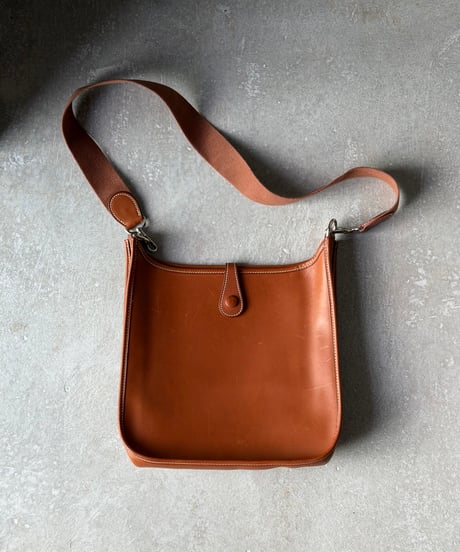 HERMÈS　初代ヴィンテージエヴリンPM　ヴォー・バレニアレザー/シルバー