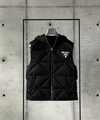 PRADA フーディダウンベスト
