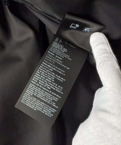 PRADA フーディダウンベスト