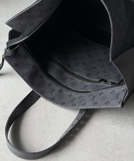 LOUIS VUITTON  Monogram Eclipse Reverse Cabas Zip GM / M45379