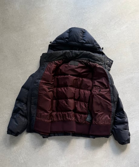 PRADA フーデッド ダウンジャケット