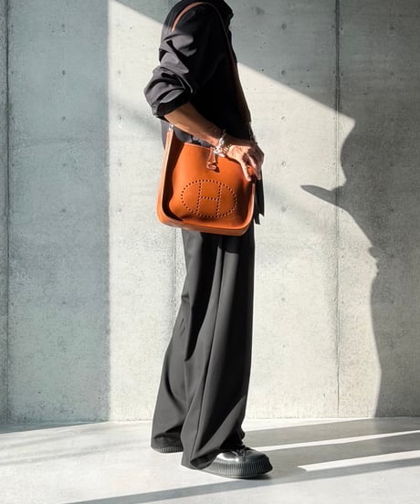 HERMÈS　初代ヴィンテージエヴリンPM　ヴォー・バレニアレザー/シルバー