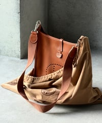 HERMÈS　初代ヴィンテージエヴリンPM　ヴォー・バレニアレザー/シルバー