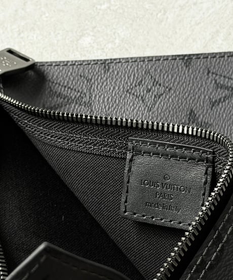 LOUIS VUITTON  Monogram Eclipse Reverse Cabas Zip GM / M45379