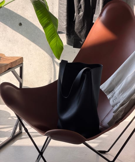 LEATHER SHOULDER BAG