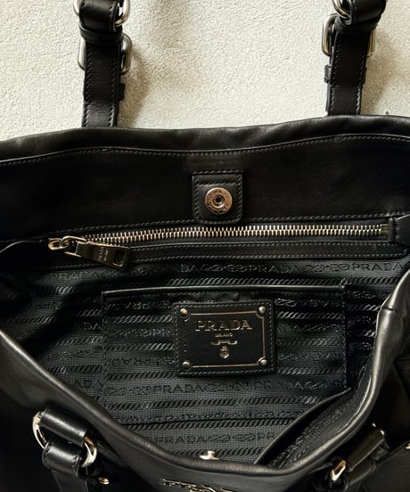 PRADA　ソフトカーフレザーバッグ
