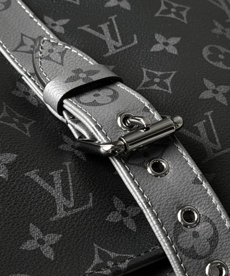 LOUIS VUITTON  Monogram Eclipse Reverse Cabas Zip GM / M45379