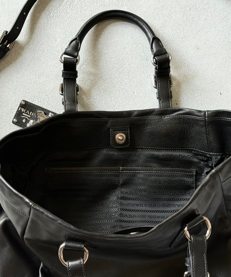 PRADA　ソフトカーフレザーバッグ