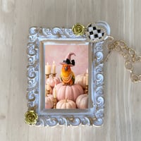 インコ（コガネメキシコインコ）バッグチャーム ハロウィン限定 ホワイト額縁