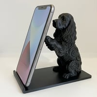 犬（コッカースパニエル）のスマホスタンド 卓上 シルクブラック