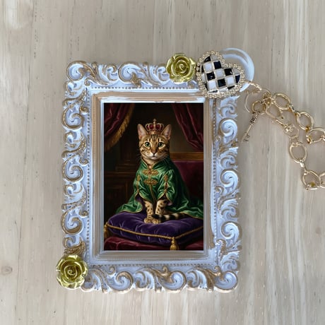 猫（オシキャット）バッグチャーム ルネサンス風 ホワイト額縁デザイン
