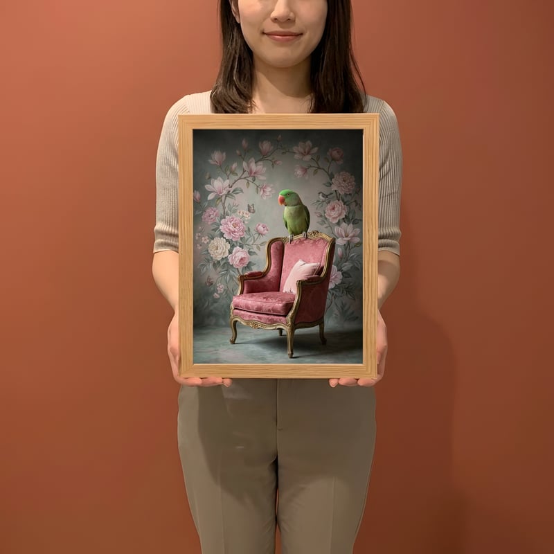 インコ（オオハナインコ）のロココ調シャビーピンクアート A4額装