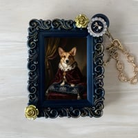 犬（コーギー）バッグチャーム ルネサンス風 ブラック額縁デザイン