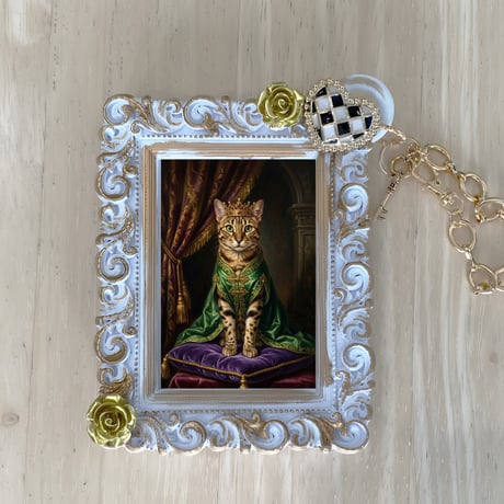 猫（オシキャット）バッグチャーム ルネサンス風 ホワイト額縁デザイン