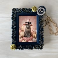 猫（シャルトリュー）バッグチャーム ハロウィン限定 ブラック額縁