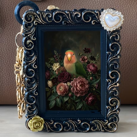 インコ（コザクラインコ）バッグチャーム 花の油絵風アート ブラック額縁