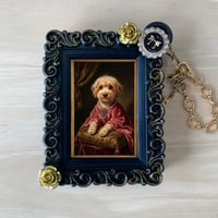 犬（トイプードル）バッグチャーム ルネサンス風 ブラック額縁デザイン