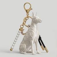 犬（ドーベルマン）のキーホルダー ミニチュア シルクホワイト