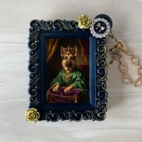 犬（ジャーマンシェパード）バッグチャーム ルネサンス風 ブラック額縁デザイン