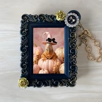 イグアナ（レッドイグアナ）バッグチャーム ハロウィン限定 ブラック額縁