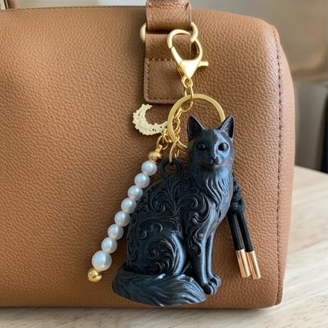 猫（ターキッシュアンゴラ）のキーホルダー ミニチュア シルクブラック