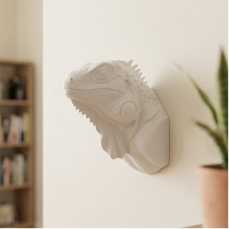 イグアナ（ブルーイグアナ）の壁掛けレリーフ 3Dプリント 白PLA インテリア