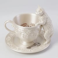 猫（セルカークレックス）のアクセサリートレイ 小物入れ シルクホワイト