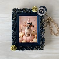 犬（フレンチブルドッグ）バッグチャーム ハロウィン限定 ブラック額縁