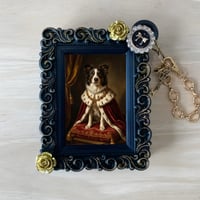 犬（ボーダーコリー）バッグチャーム ルネサンス風 ブラック額縁デザイン