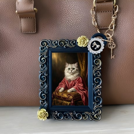 猫（チンチラペルシャ）バッグチャーム ルネサンス風 ブラック額縁デザイン