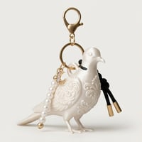 ジュズカケバトのキーホルダー ミニチュア シルクホワイト