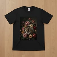 猫（アメリカンショートヘア）半袖Tシャツ 花の油絵風アート ブラック 男女兼用