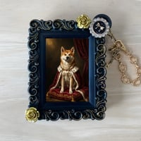 犬（秋田犬）バッグチャーム ルネサンス風 ブラック額縁デザイン
