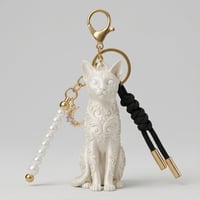 猫（オシキャット）のキーホルダー ミニチュア シルクホワイト