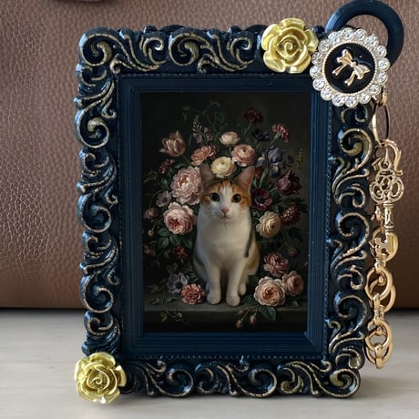猫（ジャパニーズボブテイル）バッグチャーム 花の油絵風アート ブラック額縁