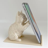 猫（マンチカン）のスマホスタンド 卓上 シルクホワイト